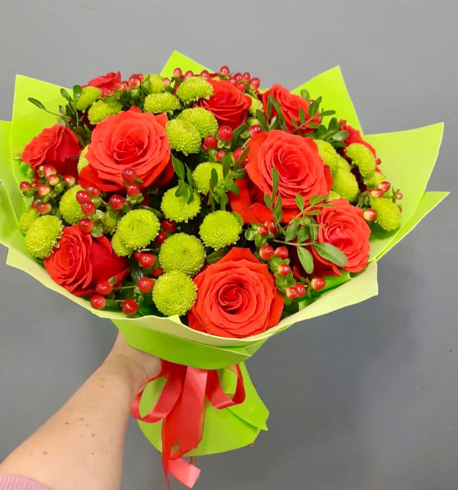 Букет цветов из: Хризантемы и Розы в Шеметово Сергиево-Посадского района