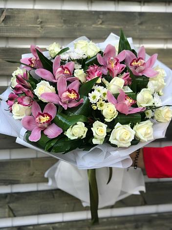 Букет цветов из: Розы и Хризантемы в Шеметово Сергиево-Посадского района