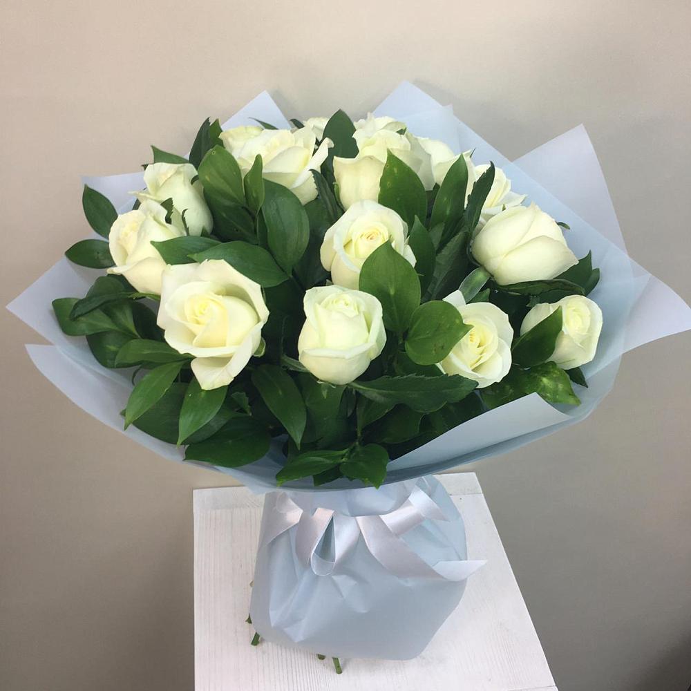 Букет 15 Белых роз Проуд в Шеметово Сергиево-Посадского района