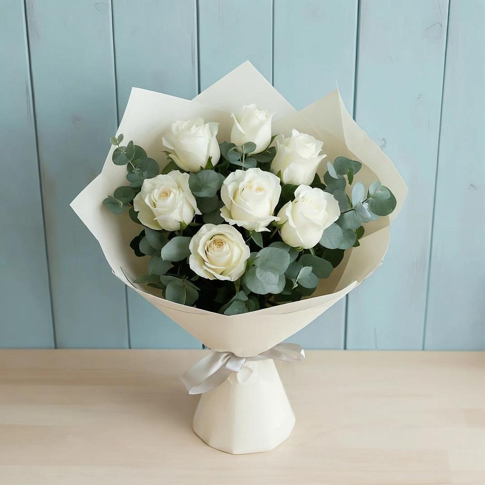 Букет Белые розы в Эвкалипте в Шеметово Сергиево-Посадского района