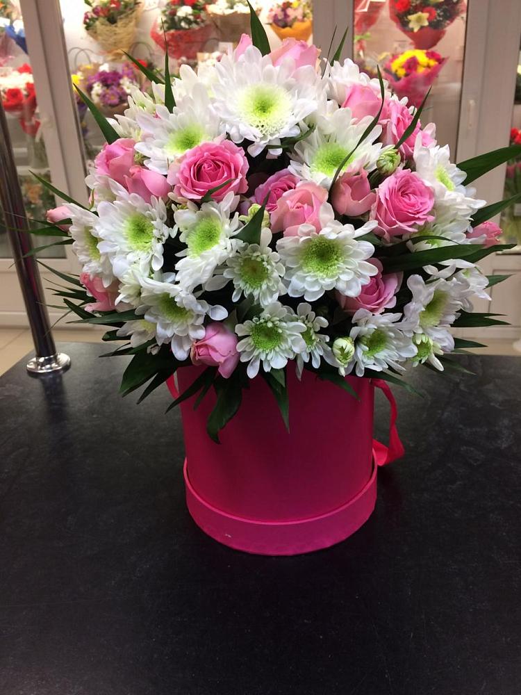 Цветочная композиция из Розы и Хризантемы в шляпной коробке в Шеметово Сергиево-Посадского района